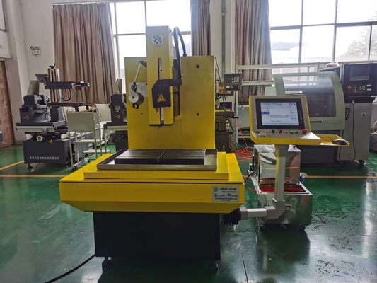 맞춤형 5 축 CNC EDM 작은 구멍 뚫기 기계 Sjd705c