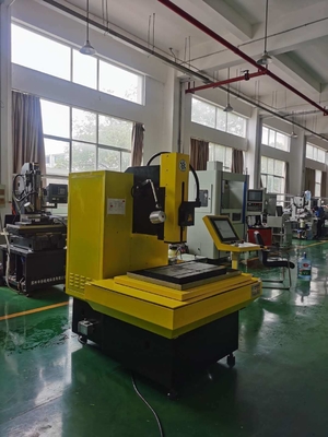 맞춤형 5 축 CNC EDM 작은 구멍 뚫기 기계 Sjd705c