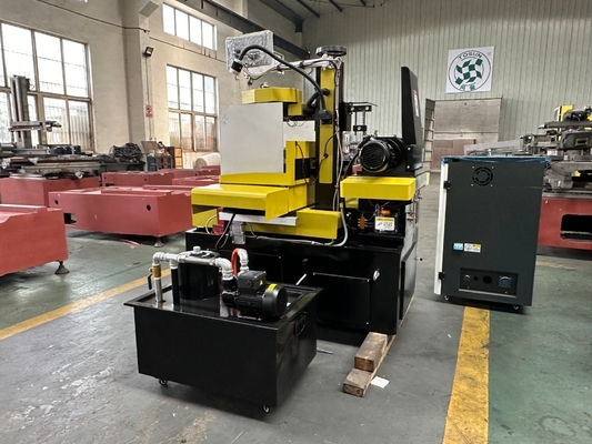 M400 CNC 몰리브덴 ワイ어 절단 EDM 기계 내구성 및 오래 지속