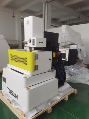 스파크 작업 CNC 전기 방출 가닥 절단 EDM 기계 D320c