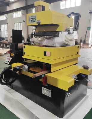 DK7780F CNC 와이어 절단 EDM 기계 800X1000 여행